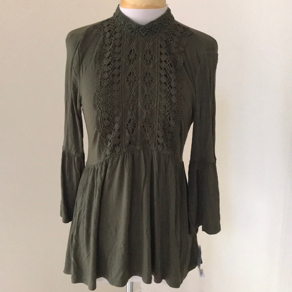 New! John Paul Richard XS winter moss lace bell sleeve top.